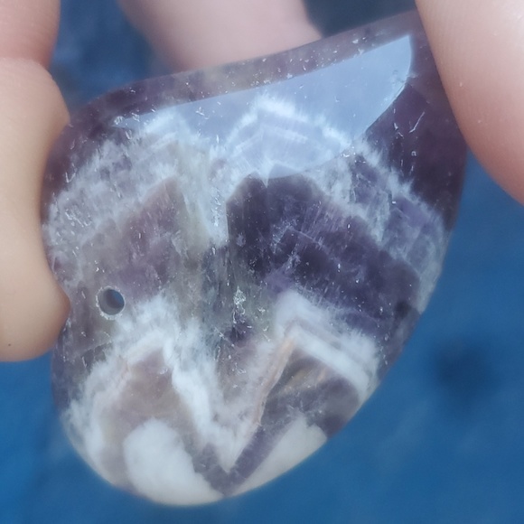 New Chevron Amethyst Heart Shaped Pendant. - Picture 13 of 16